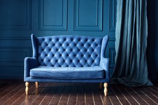 Stofferen blauwe bank